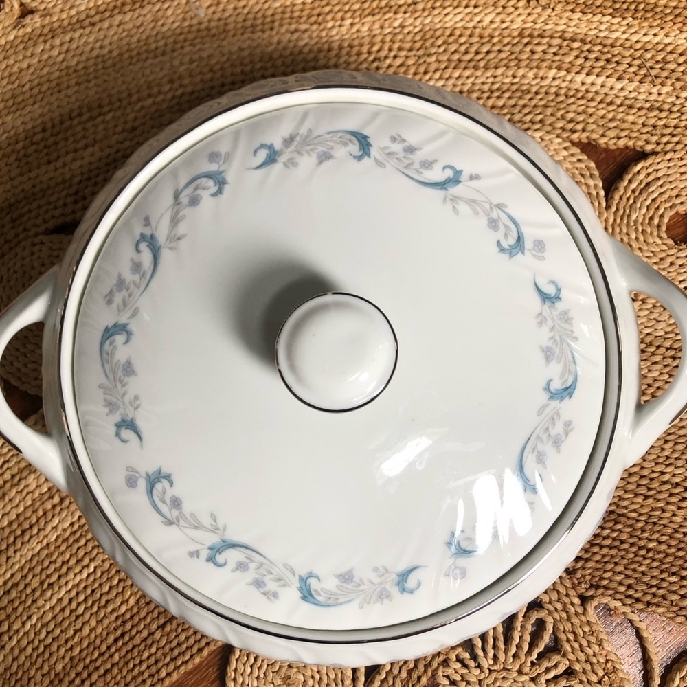Vintage 90s Camelot China Soup Tureen Gracious Pattern - 1990 Japan